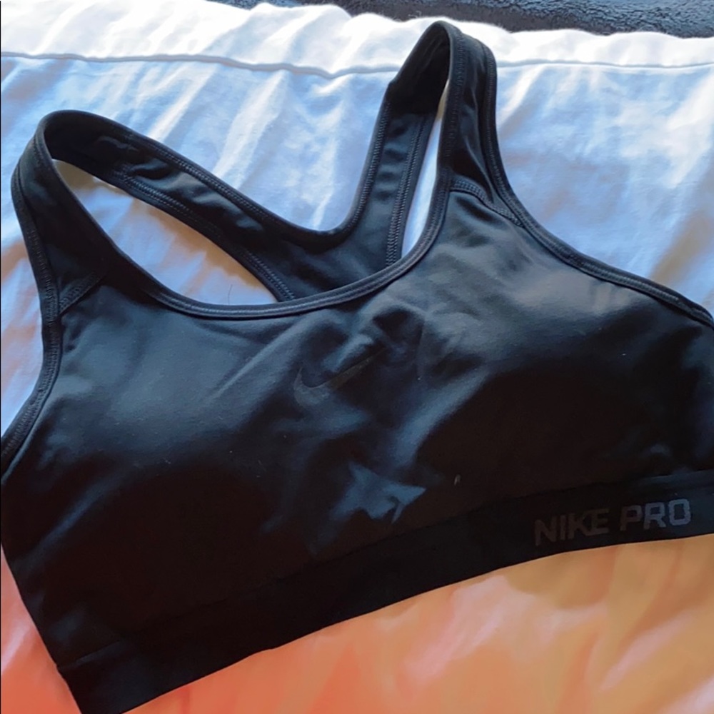 nike sports bra